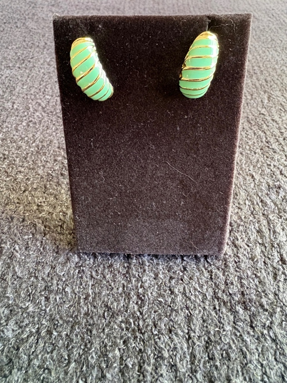 Vintage 1980s Green Enamel & Gold Ribbed "Shrimp" Hoops